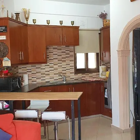 Apartamento Modern Apartment Near The Beach Oroklini Cyprus *
